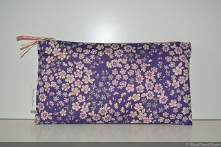 Trousse / Pochette zippée bicolore, tissu japonais, tissu à pois, liberty, fleurs, entièrement doublée