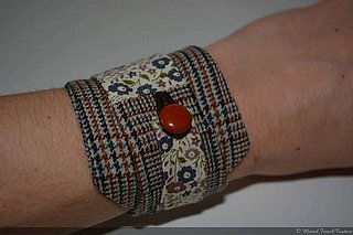 Bracelet/Manchette textile, bicolore, prince de Galles beige, orange, liberty bleu, vert, fermeture bouton