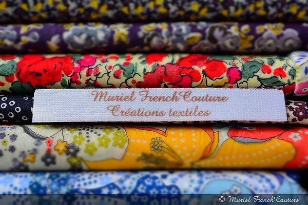 Mise en Scène Pile de Tissus Liberty Zoom